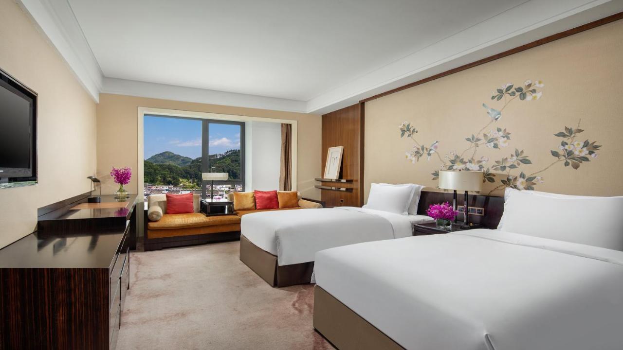 Crowne Plaza Huangshan Yucheng, an IHG Hotel Exterior foto
