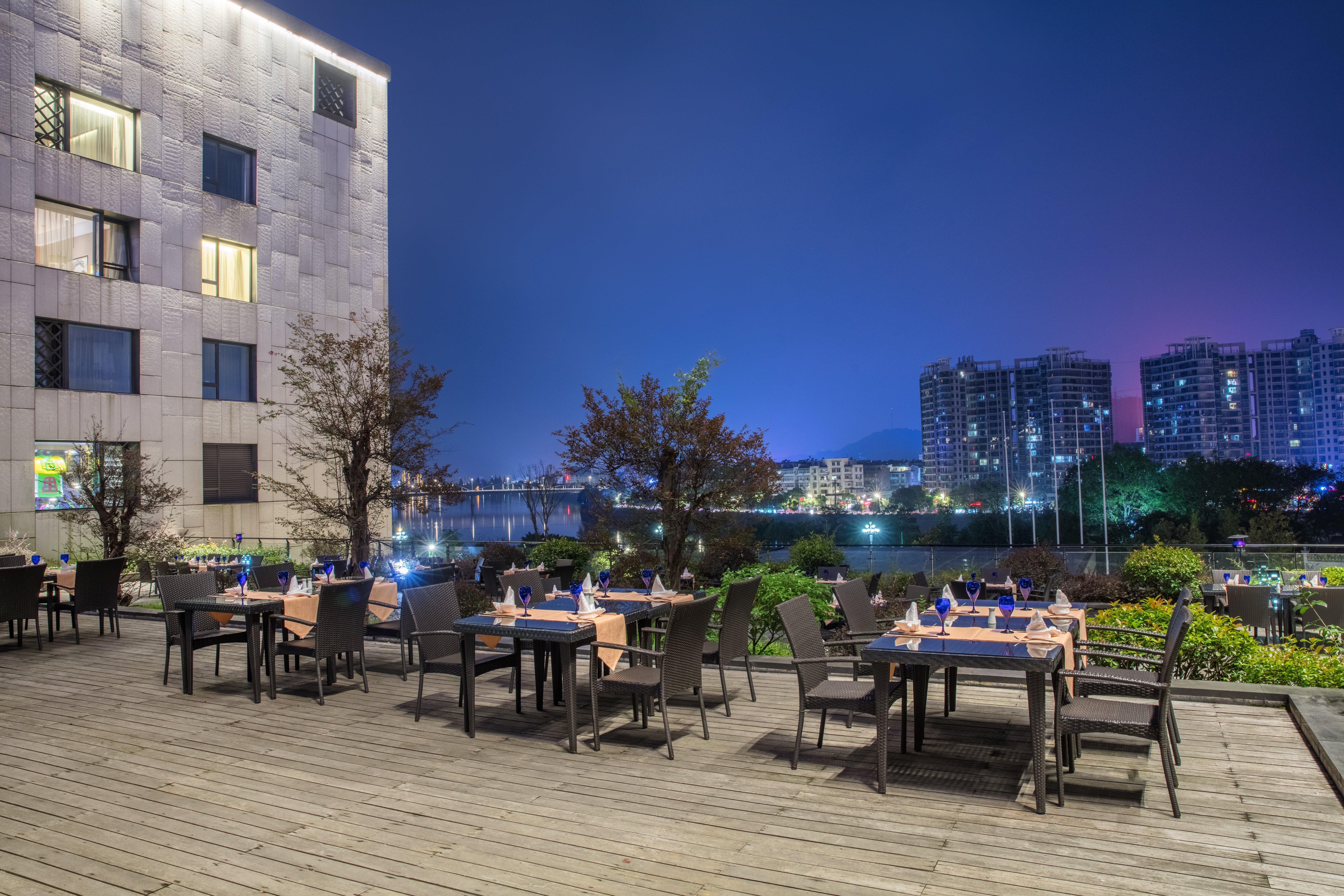 Crowne Plaza Huangshan Yucheng, an IHG Hotel Exterior foto